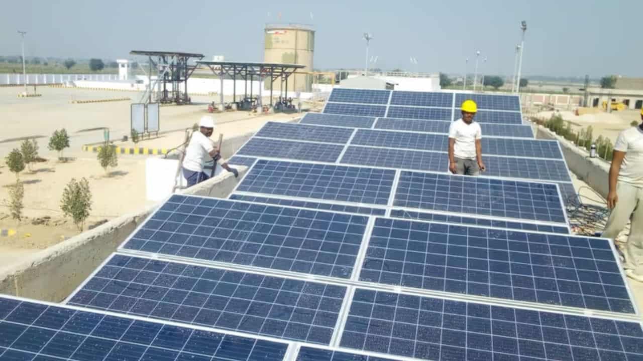 Govt Offers 1 Cr to Solar Innovators